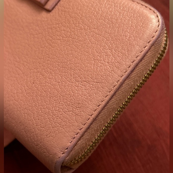 GUC lowstart MIU MIU Pink WALLET - Picture 3 of 8